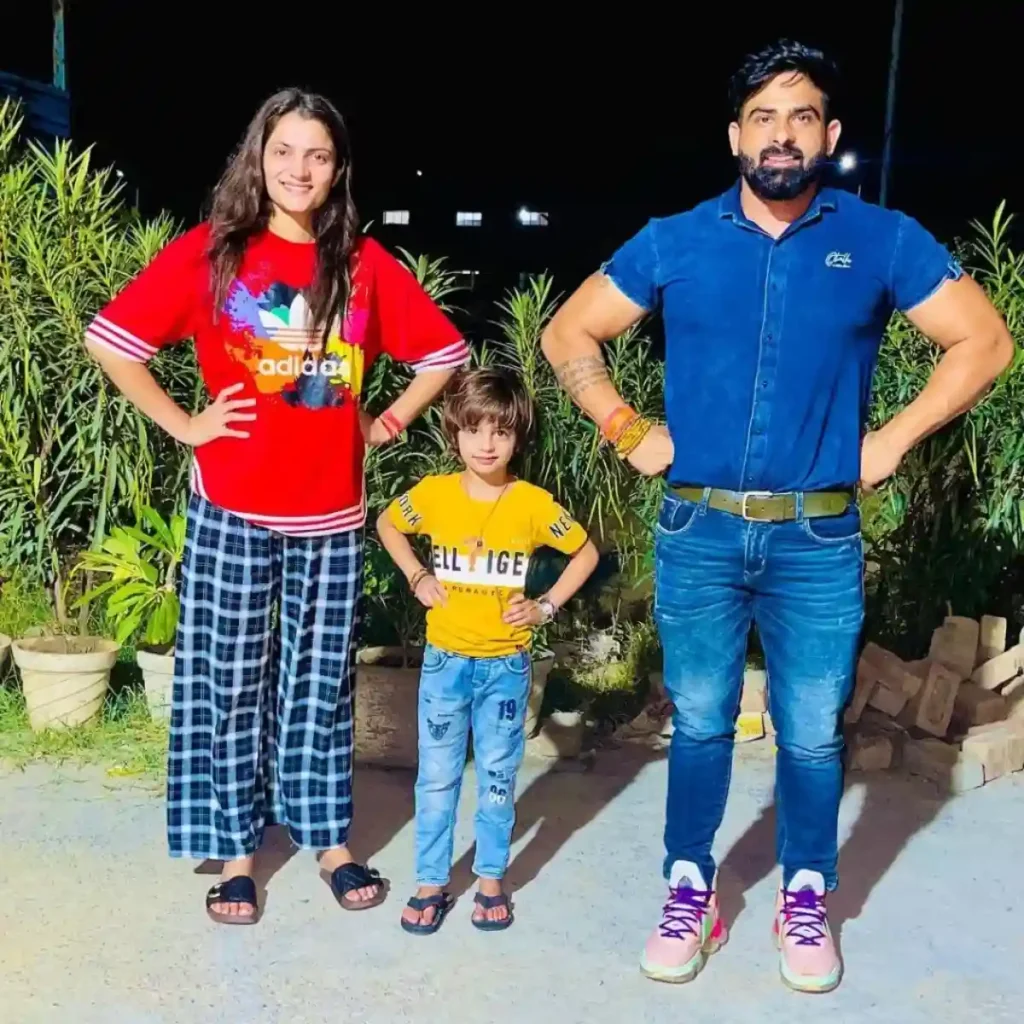हर्ष छिकारा का निजी जीवन